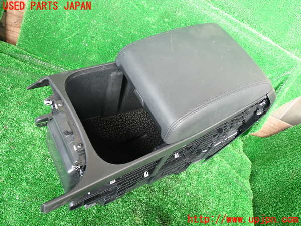 1UPJ-30747540]ジャガー・Eペイス(DF2NA)センターコンソール 中古_m0001.jpg