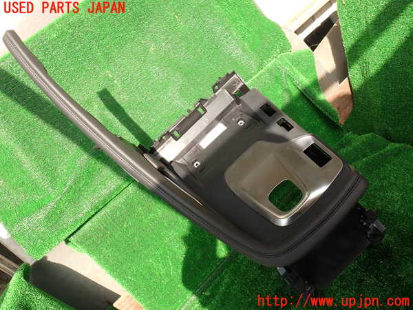 1UPJ-30747549]ジャガー・Eペイス(DF2NA)コンソール 中古_m0001.jpg