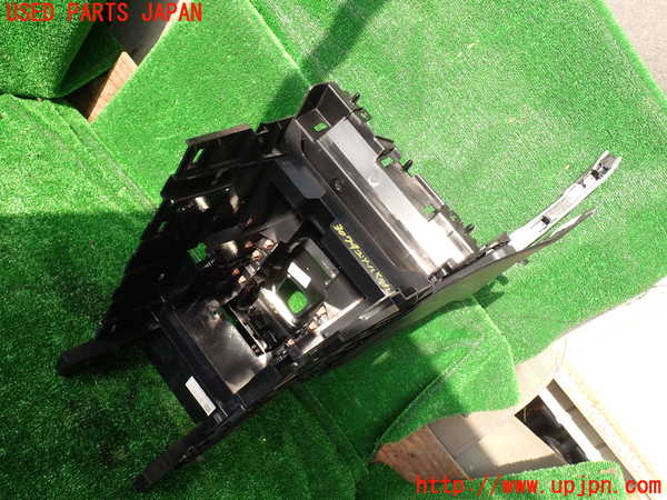 1UPJ-30747549]ジャガー・Eペイス(DF2NA)コンソール 中古_m0004.jpg