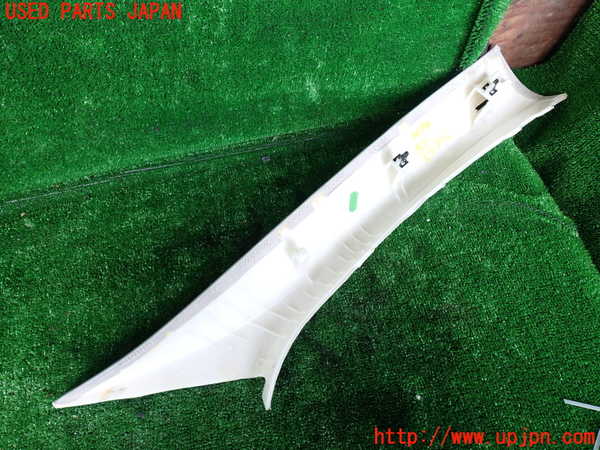 1UPJ-30747660]ジャガー・Eペイス(DF2NA)左フロントピラートリム 中古_m0003.jpg