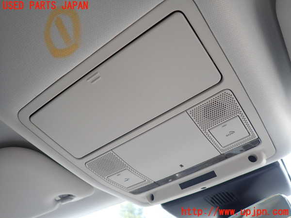 1UPJ-30746411]ジャガー・Eペイス(DF2NA)ルームランプ1 (１列目) 中古_m0001.jpg