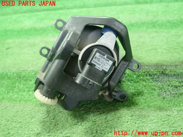 1UPJ-30751180]レクサス・CT200h(ZWA10)右フォグ 中古_m0002.jpg