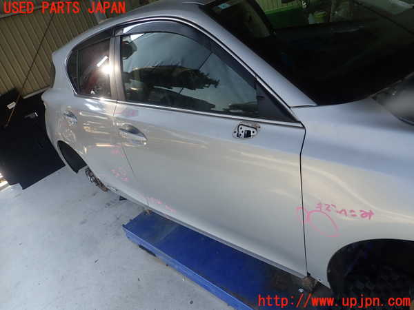 5UPJ-30751230]レクサス・CT200h(ZWA10)右前ドア NSG M4O5 中古_m0001.jpg