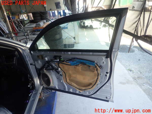 5UPJ-30751230]レクサス・CT200h(ZWA10)右前ドア NSG M4O5 中古_m0004.jpg