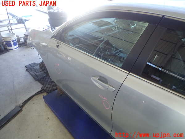 1UPJ-30751260]レクサス・CT200h(ZWA10)左前ドア NSG M4O5 中古_m0001.jpg