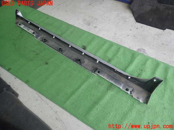 1UPJ-30751390]レクサス・CT200h(ZWA10)右サイドステップ 中古_m0004.jpg