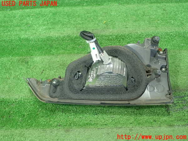 1UPJ-30751552]レクサス・CT200h(ZWA10)左リアフィニッシャー 中古_m0002.jpg