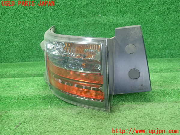 1UPJ-30751536]レクサス・CT200h(ZWA10)左テールランプ 中古_m0001.jpg