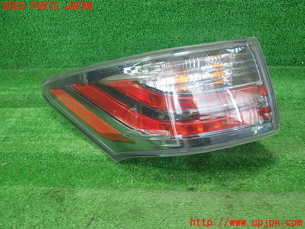 1UPJ-30751536]レクサス・CT200h(ZWA10)左テールランプ 中古_m0002.jpg
