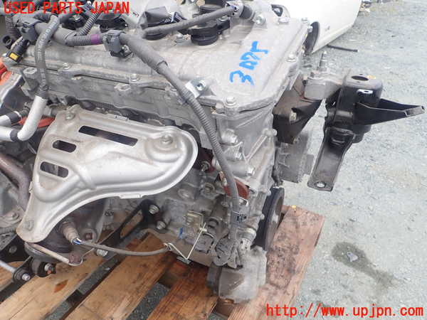 1UPJ-30752010]レクサス・CT200h(ZWA10)エンジン 2ZR-FXE 中古_m0002.jpg