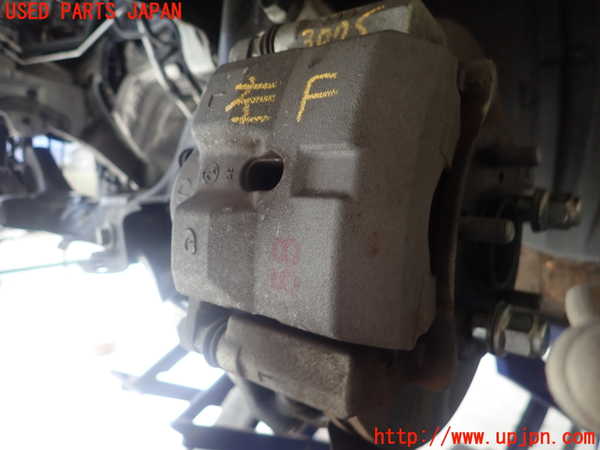 5UPJ-30754085]レクサス・CT200h(ZWA10)左フロントキャリパー 中古_m0001.jpg