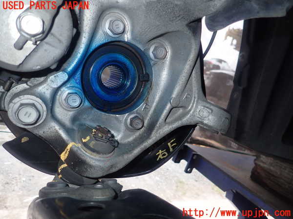 1UPJ-30754290]レクサス・CT200h(ZWA10)右フロントナックルハブ 中古_m0001.jpg