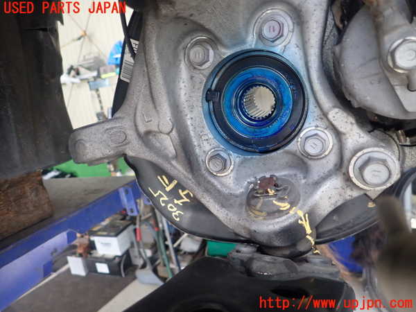 1UPJ-30754295]レクサス・CT200h(ZWA10)左フロントナックルハブ 中古_m0001.jpg