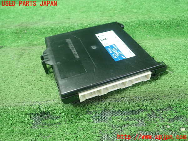 5UPJ-30756147]レクサス・CT200h(ZWA10)コンピューター2 (MPX BODY) 中古_m0001.jpg