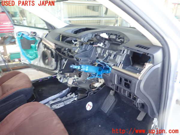 1UPJ-30757505]レクサス・CT200h(ZWA10)ダッシュボード 中古_m0002.jpg