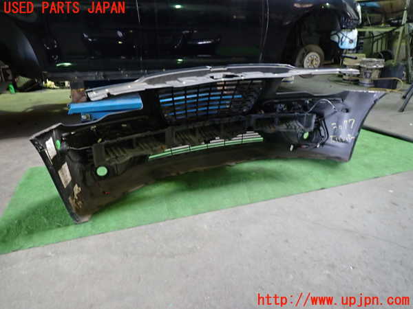 1UPJ-30771010]クライスラー・300(LX36)フロントバンパー 中古_m0004.jpg