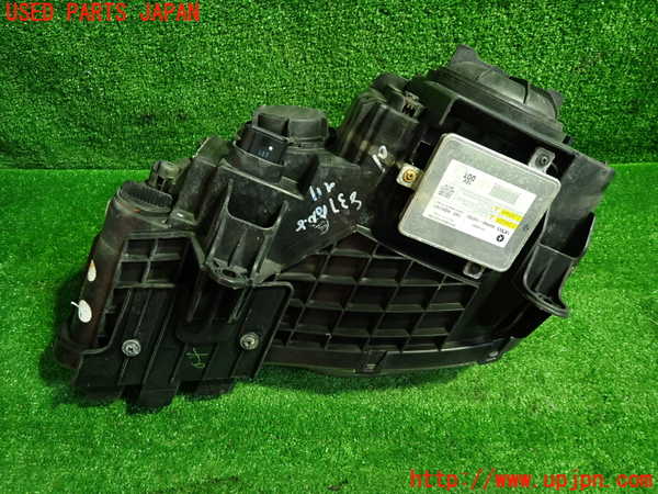 1UPJ-30771130]クライスラー・300(LX36)右ヘッドライト HID 中古_m0002.jpg