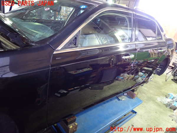 1UPJ-30771260]クライスラー・300(LX36)左前ドア 中古 PGW M700 43R-00257_m0001.jpg
