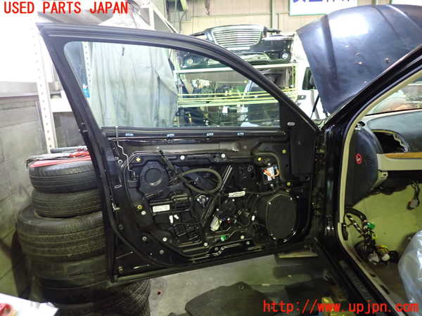 1UPJ-30771260]クライスラー・300(LX36)左前ドア 中古 PGW M700 43R-00257_m0004.jpg