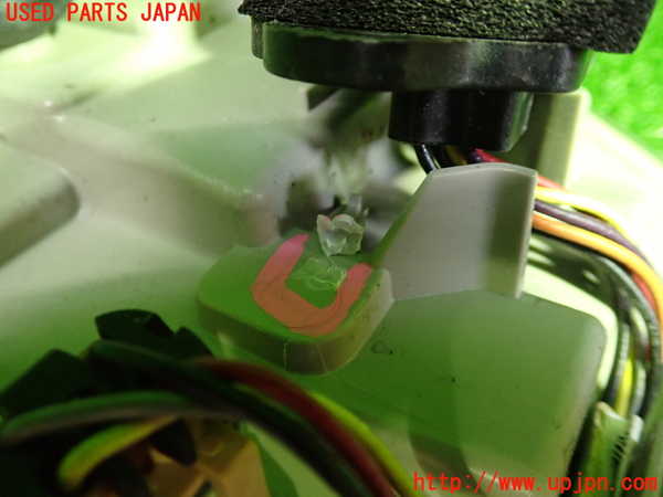 1UPJ-30771536]クライスラー・300(LX36)左テールランプ 中古_m0002.jpg