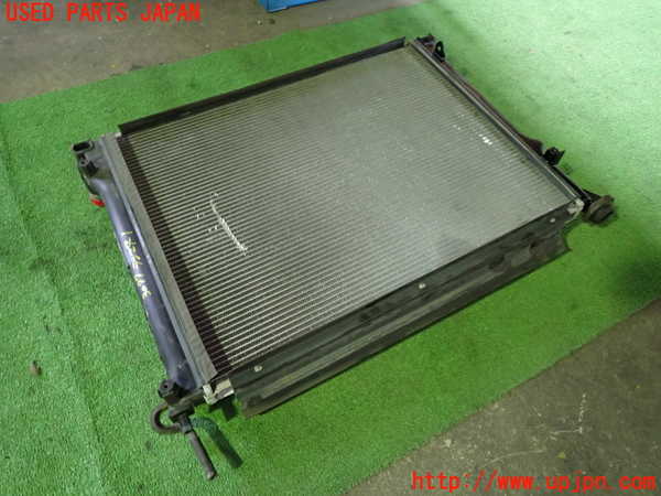 1UPJ-30772321]クライスラー・300(LX36)ラジエーター1 中古_m0001.jpg