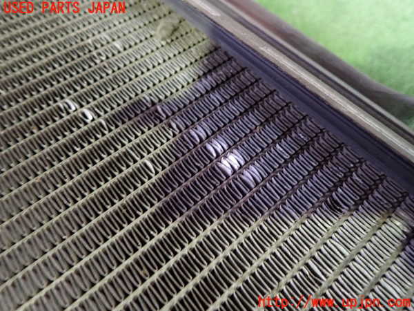 1UPJ-30772321]クライスラー・300(LX36)ラジエーター1 中古_m0003.jpg