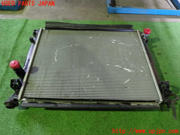 1UPJ-30772321]クライスラー・300(LX36)ラジエーター1 中古_m0005.jpg