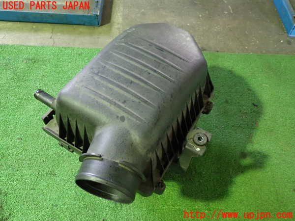 1UPJ-30772560]クライスラー・300(LX36)エアクリーナーボックス 中古_m0001.jpg