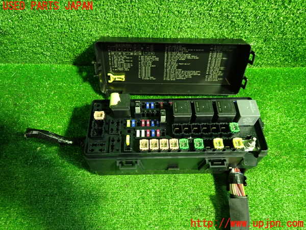 1UPJ-30776741]クライスラー・300(LX36)ヒューズボックス1 中古_m0002.jpg