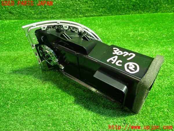 1UPJ-30777527]クライスラー・300(LX36)エアコン吹き出し口2 中古_m0003.jpg