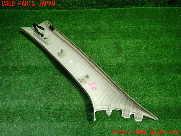 1UPJ-30777655]クライスラー・300(LX36)右フロントピラートリム 中古_m0003.jpg