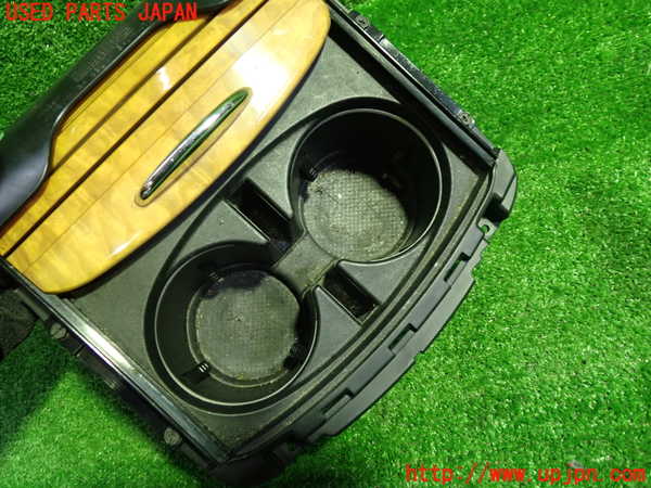 1UPJ-30777810]クライスラー・300(LX36)ドリンクホルダー 中古_m0002.jpg