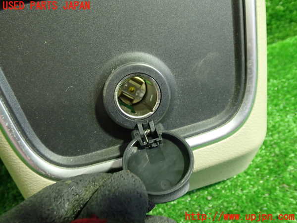 1UPJ-30777693]クライスラー・300(LX36)内装トリム類3 中古_m0002.jpg