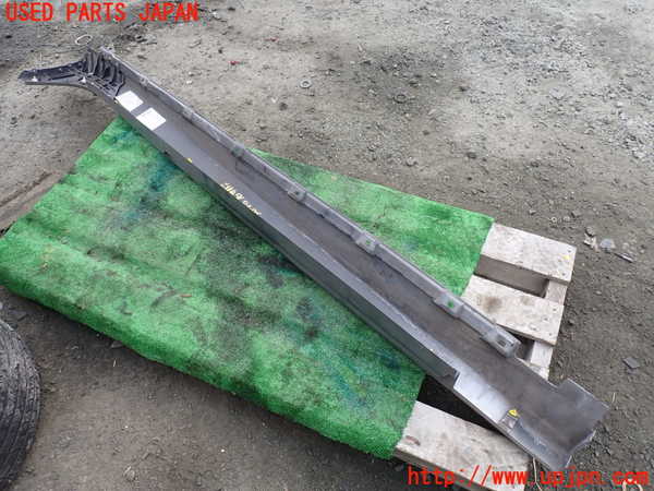 1UPJ-30781390]ジャガー・XJ(J12LA)右サイドステップ 中古_m0003.jpg