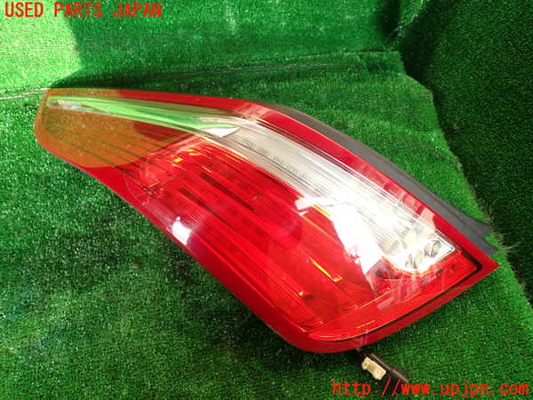 1UPJ-30781536]ジャガー・XJ(J12LA)左テールランプ 中古_m0001.jpg