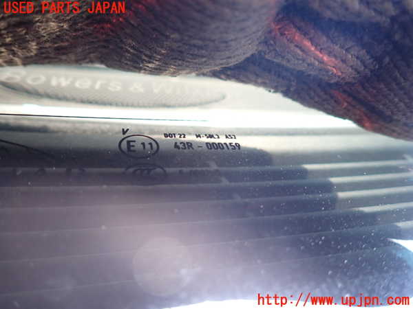 1UPJ-30781560]ジャガー・XJ(J12LA)リアガラス M-50L3 中古_m0002.jpg