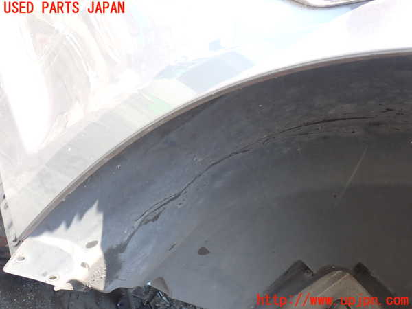 1UPJ-30781090]ジャガー・XJ(J12LA)右前フェンダーライナー 中古_m0003.jpg