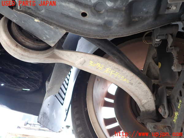 1UPJ-30785315]ジャガー・XJ(J12LA)右フロントテンションロッド 中古_m0001.jpg