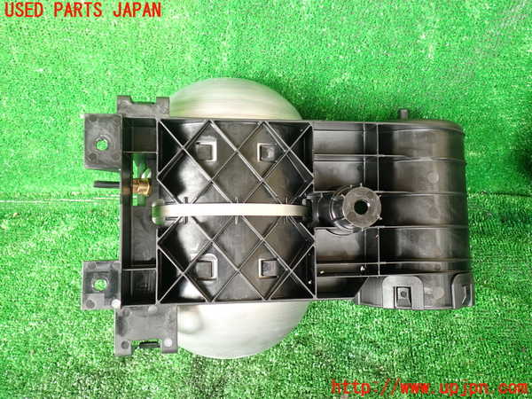 1UPJ-30785530]ジャガー・XJ(J12LA)エアサスタンク 中古_m0002.jpg