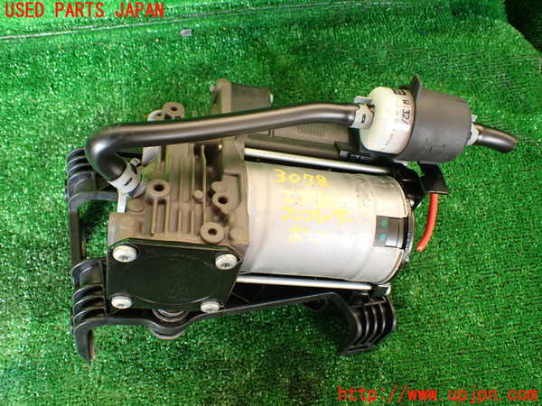 1UPJ-30785535]ジャガー・XJ(J12LA)エアサスポンプ 中古_m0001.jpg