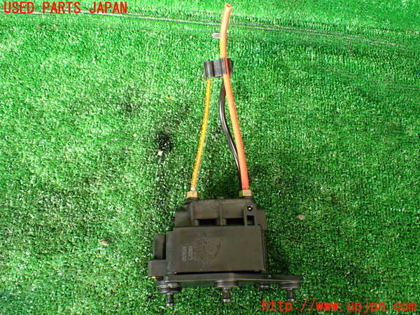 1UPJ-30785540]ジャガー・XJ(J12LA)エアサスソレノイドバルブ 中古_m0002.jpg