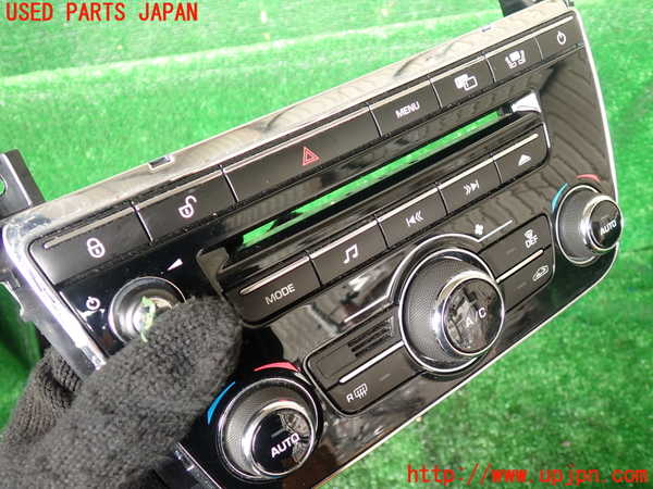 1UPJ-30786066]ジャガー・XJ(J12LA)エアコンスイッチ1 中古_m0002.jpg