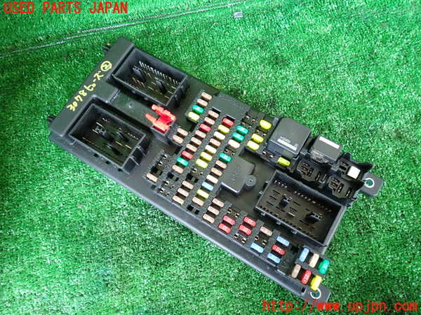1UPJ-30786742]ジャガー・XJ(J12LA)ヒューズボックス2 中古_m0001.jpg