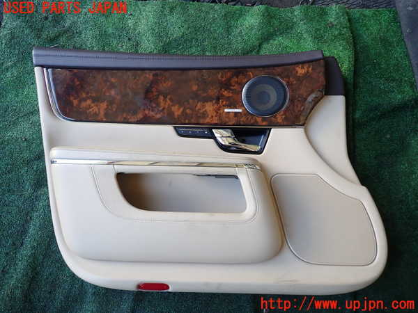 1UPJ-30781264]ジャガー・XJ(J12LA)左前ドア内張り 中古_m0001.jpg
