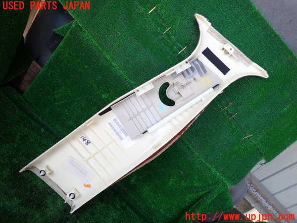 1UPJ-30787670]ジャガー・XJ(J12LA)左センターピラートリム 中古_m0003.jpg