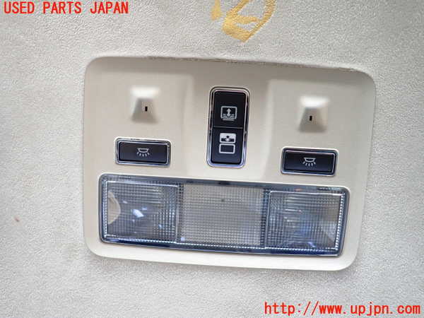1UPJ-30786412]ジャガー・XJ(J12LA)ルームランプ2 (2列目) 中古_m0001.jpg