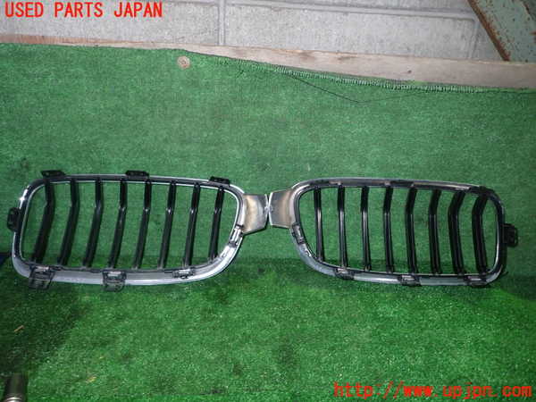 1UPJ-30791050]BMW 320i(3B20)ラジエターグリル 中古_m0005.jpg