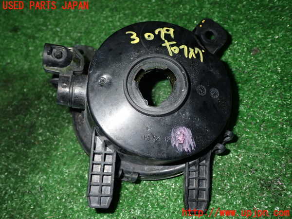 1UPJ-30791180]BMW 320i(3B20)右フォグ 中古_m0002.jpg