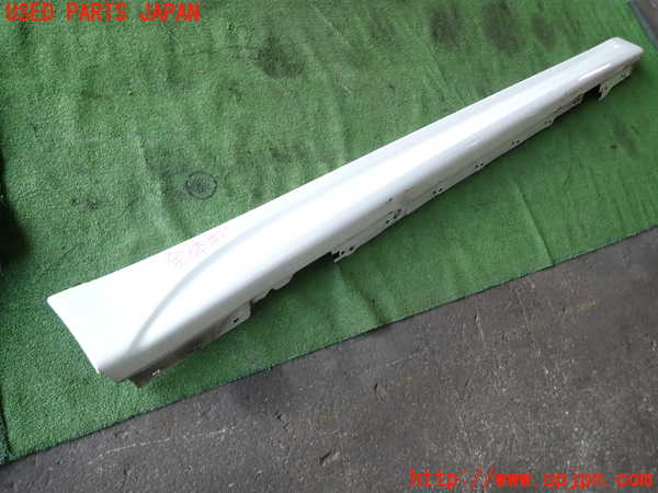 1UPJ-30791390]BMW 320i(3B20)右サイドステップ 中古_m0001.jpg