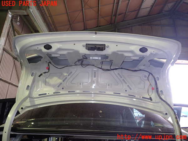 1UPJ-30791500]BMW 320i(3B20)トランク 中古_m0005.jpg